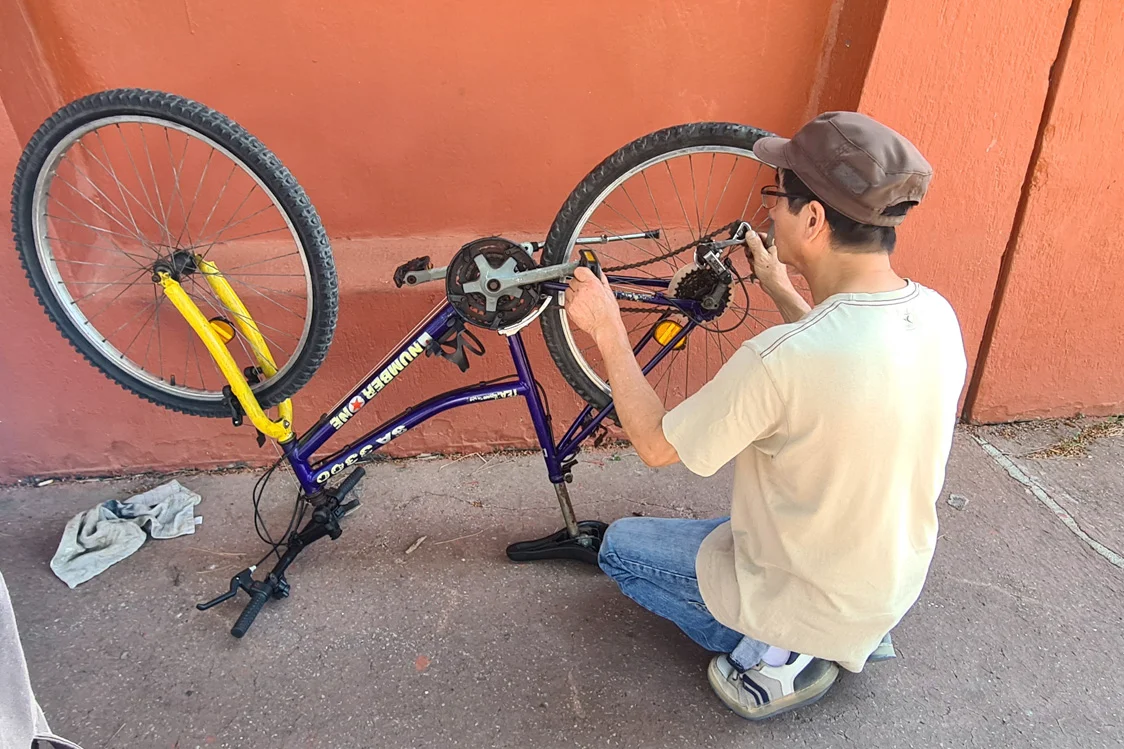 atelier réparation de vélos avec Hauts Val & Co